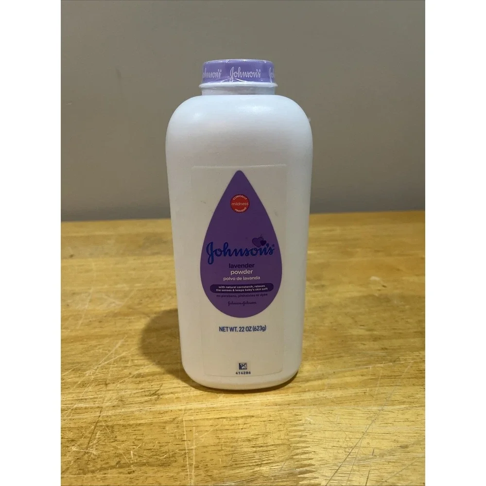 Johnson's Lavender Powder Baby Powder Relaxing w/ Cornstarch, 22oz